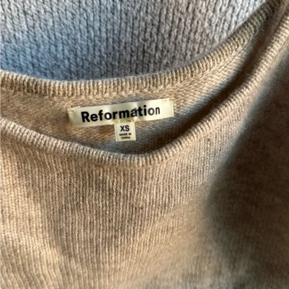 Reformation Cashmere Tank - Picture 5 of 7